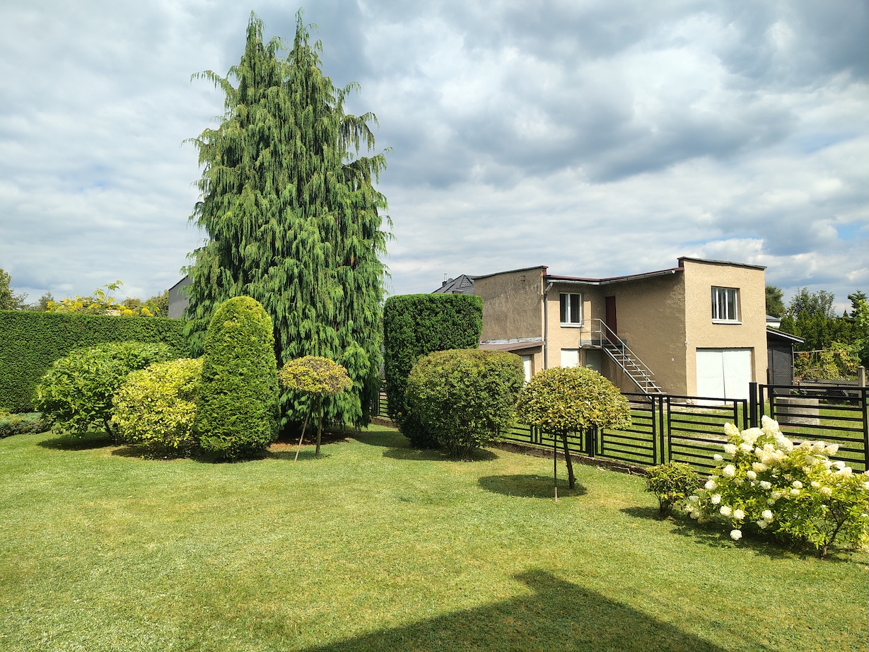 Pielęgnacja ogrodu kosiarka