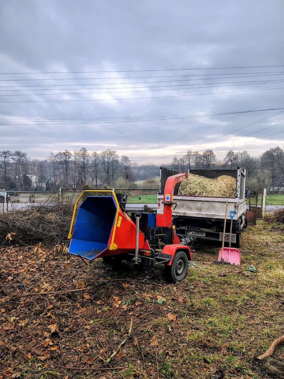Rębak spalinowy w akcji